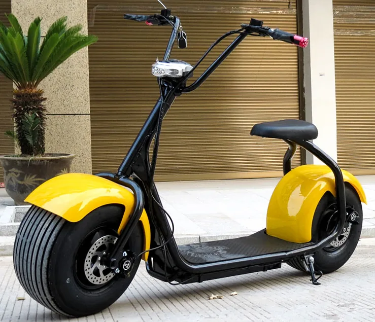 Sitz-E-Scooter