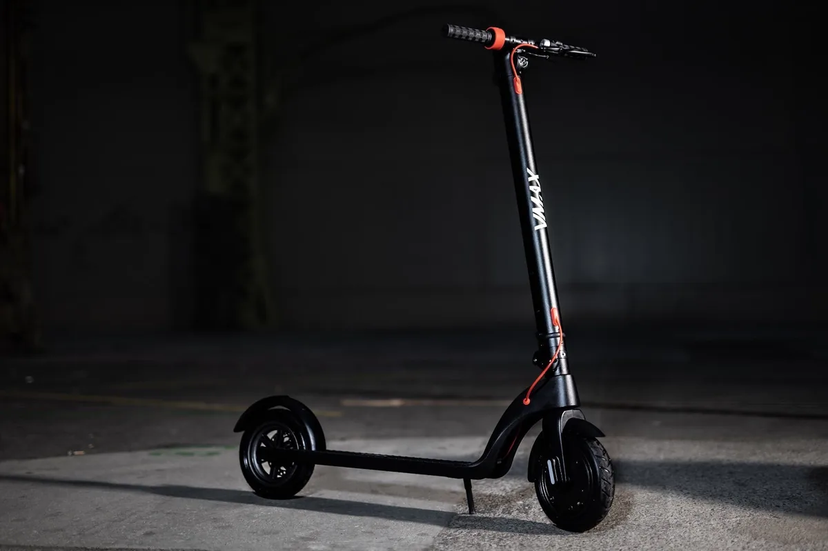 VMAX R93 Carvee Bee Pro elektrische step